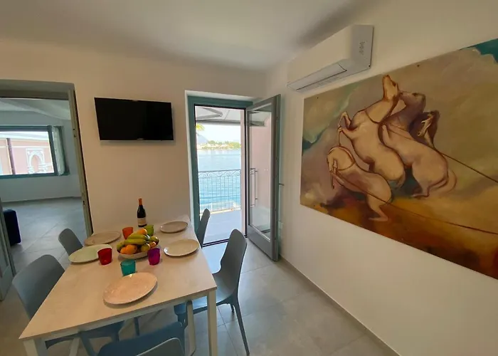 Butterfly On The Apartamento